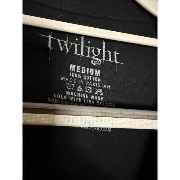 Twilight I Love Boys Who Sparkle Edward Cullen graphic t-shirt y2k - Picture 2 of 5